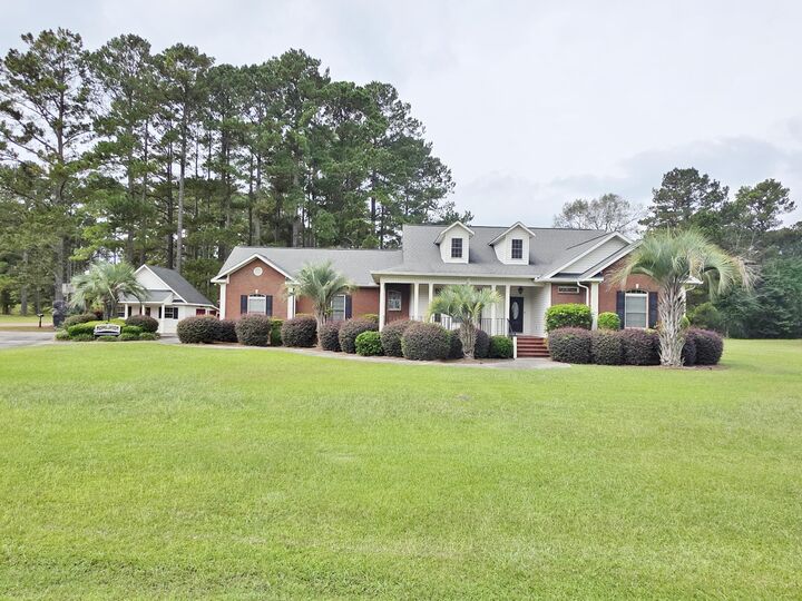 Property Photo:  101 Fairway Court  SC 29477 