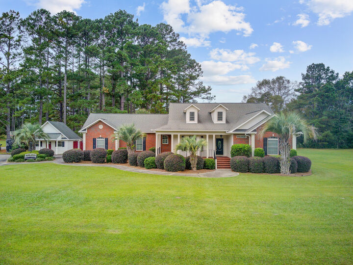 Property Photo:  101 Fairway Court  SC 29477 