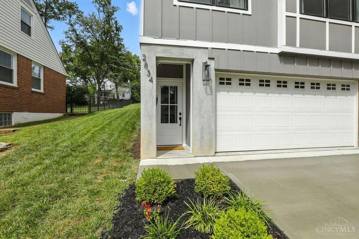 Property Photo: 2834 Cortelyou Place OH 45213