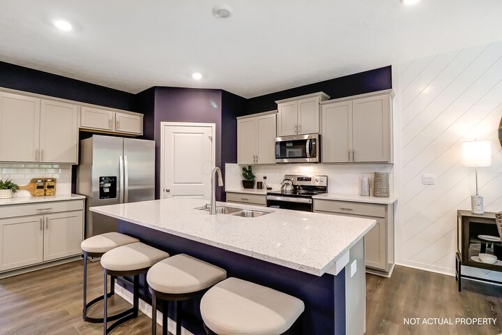 Property Photo: 1095 Hartford Lane OH 43140