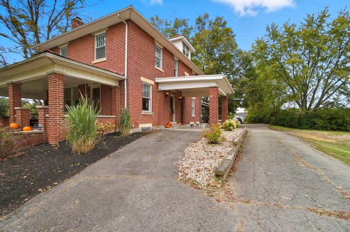 Property Photo: 525 Gender Road OH 43110
