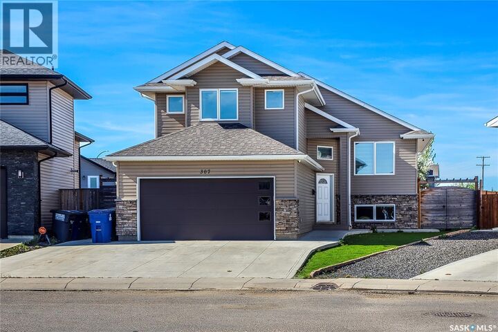 Property Photo:  307 Klassen Crescent  SK S7R 0E9 