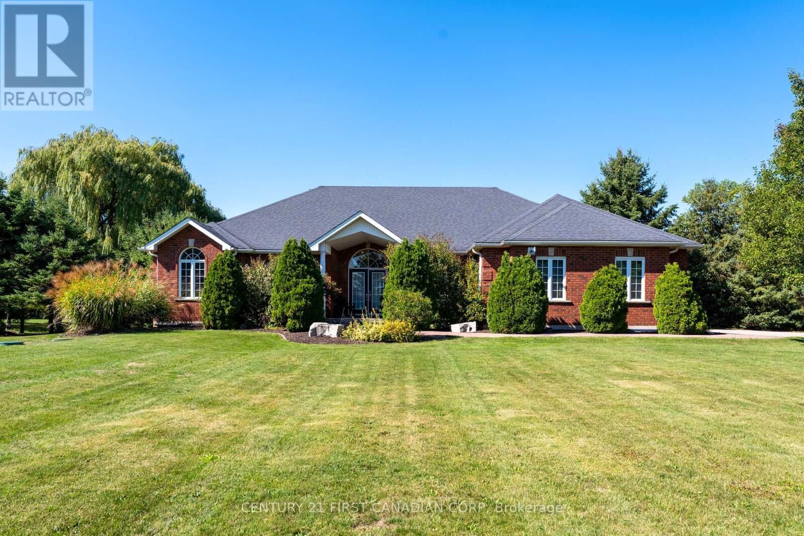 Property Photo:  325 Brant County 18 Road  ON N3T 3J8 