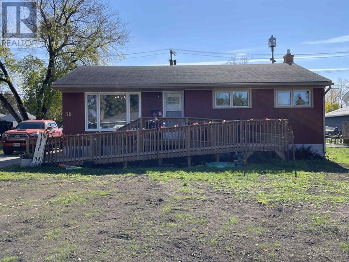 50 Dingwall Parkway  Dryden ON P8N 1T4 photo