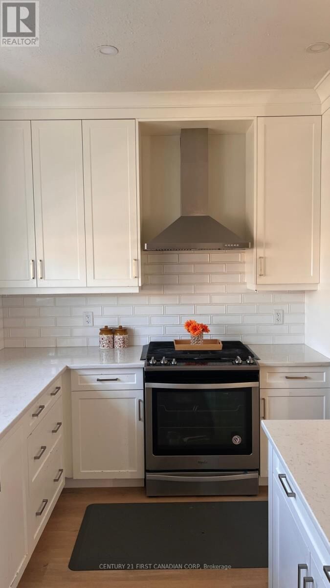 Property Photo:  2301 Callingham Drive  ON N6G 0X2 