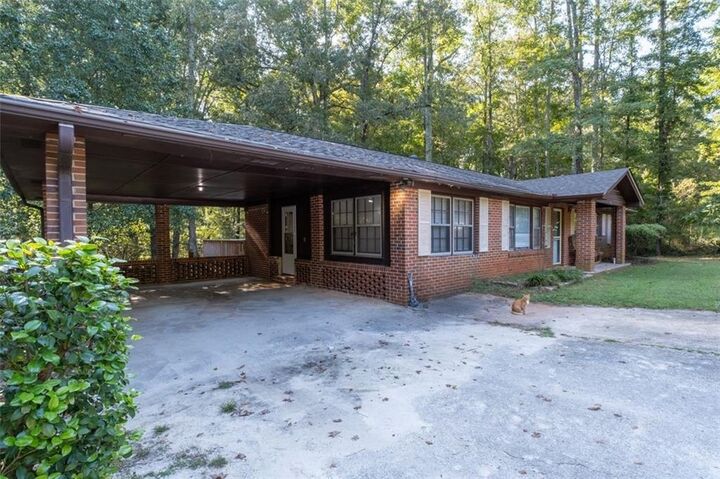 Property Photo: 1270 Peeks Ford Road SE GA 30013