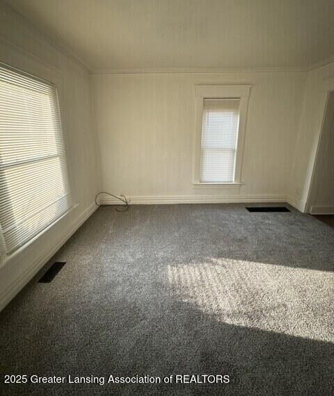 Property Photo:  1011 N Chestnut Street  MI 48906 