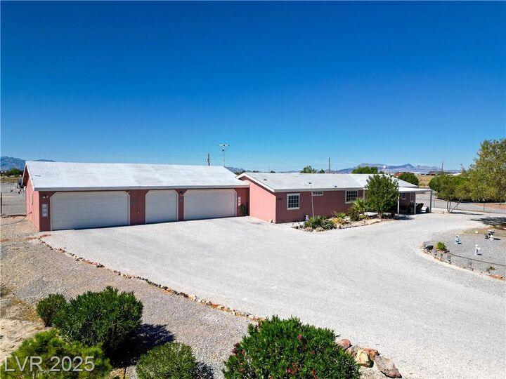 Property Photo: 3550 Sagebrush Avenue NV 89048