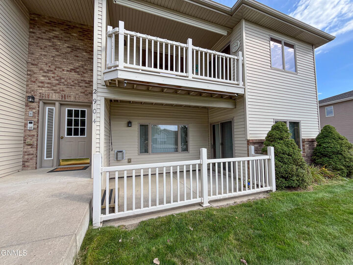 Property Photo:  2904 Bayshore Bend SE 2  ND 58554 