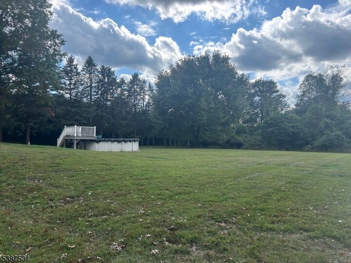Property Photo:  26 Thrush Ln  NJ 08827 