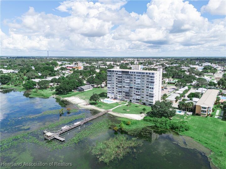 Property Photo:  2131 Lakeview Drive 204  FL 33870 