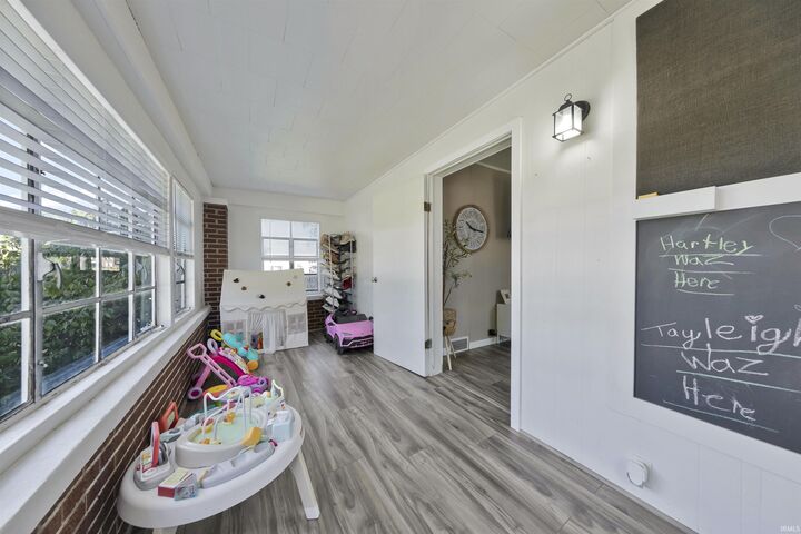 Property Photo:  404 N Church Street  IN 47648 