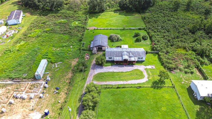 Property Photo: 43650 County Road 54 E FL 33849