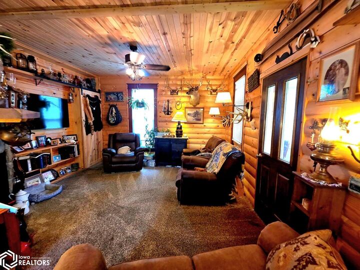 Property Photo:  209 E Spahr Street  IA 52644