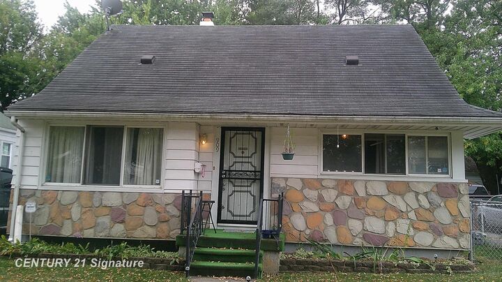 Property Photo:  909 Barrie Avenue  MI 48507 