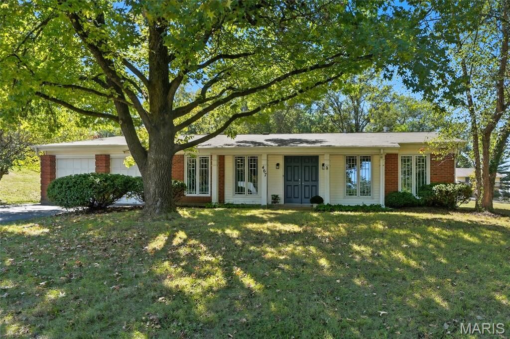 Property Photo: 467 Tree Top Lane MO 63122