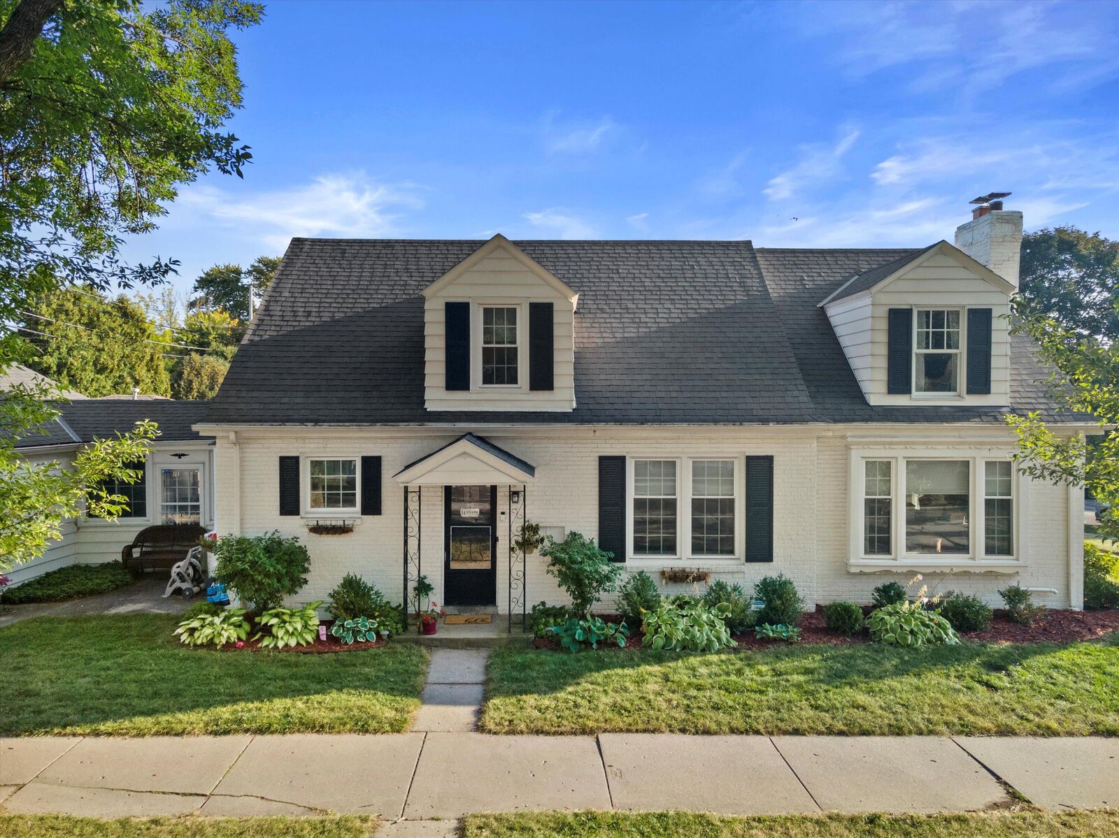 Property Photo:  2846 N 69th St  WI 53210 