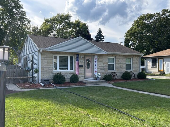 1135 8th Ave  Grafton WI 53024 photo