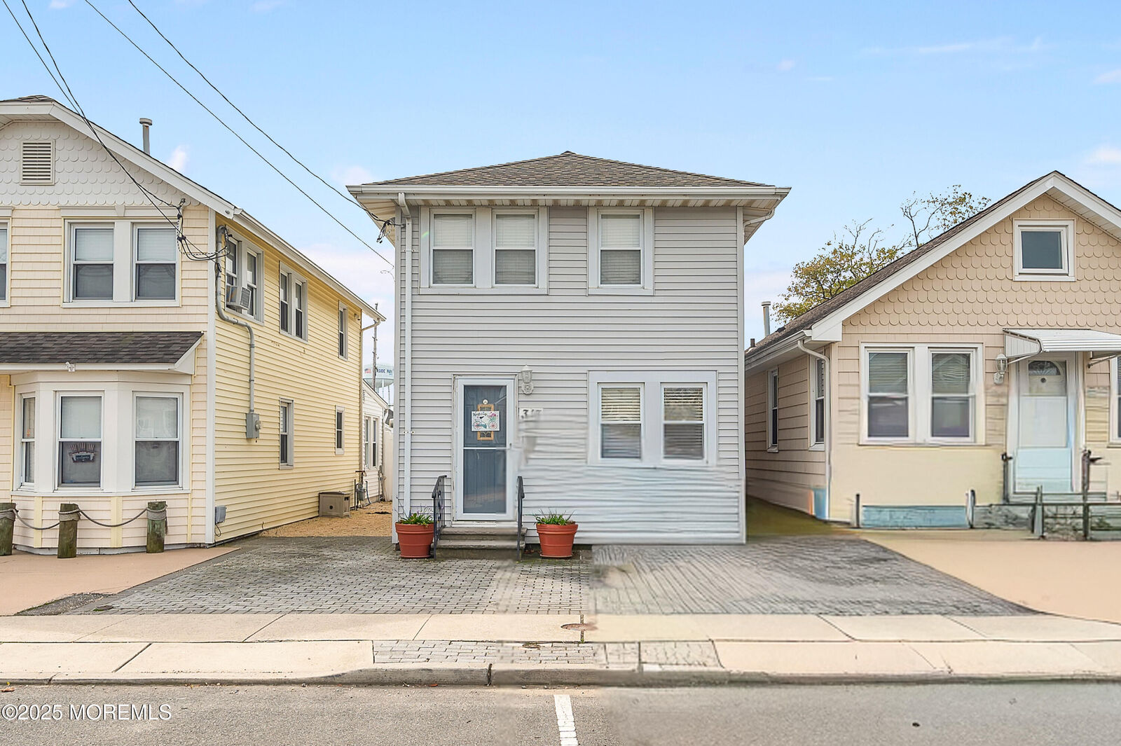 Property Photo:  313 Dupont Avenue  NJ 08751 