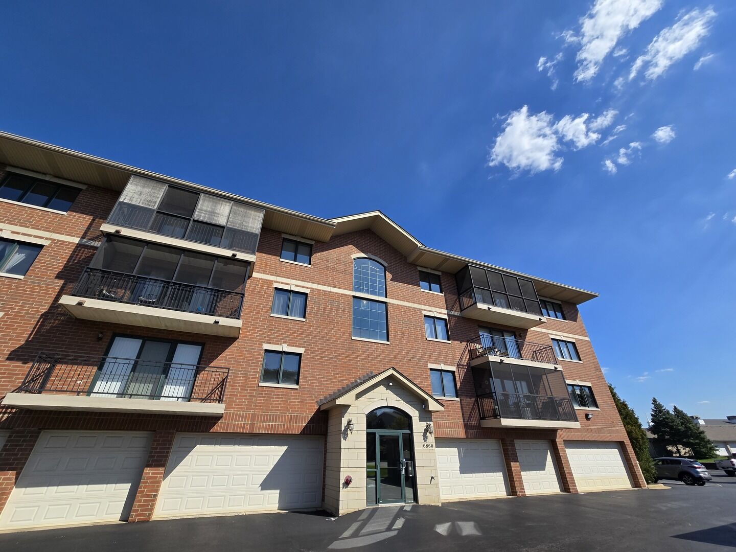 Property Photo:  6860 Winding Trail 204  IL 60452 