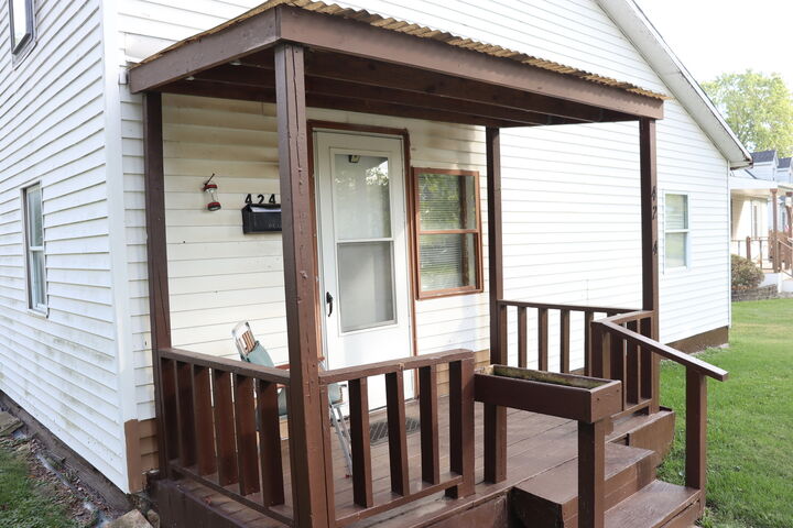 Property Photo:  424 S Grand Avenue  IL 60915