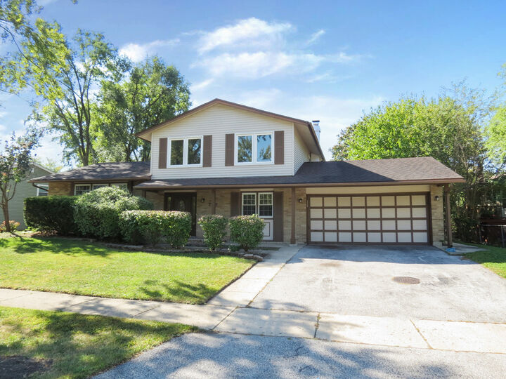 Property Photo: 231 Charlotte Lane IL 60440