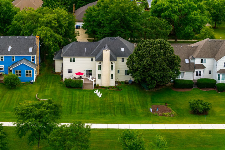 Property Photo:  1427 Ada Lane  IL 60540 