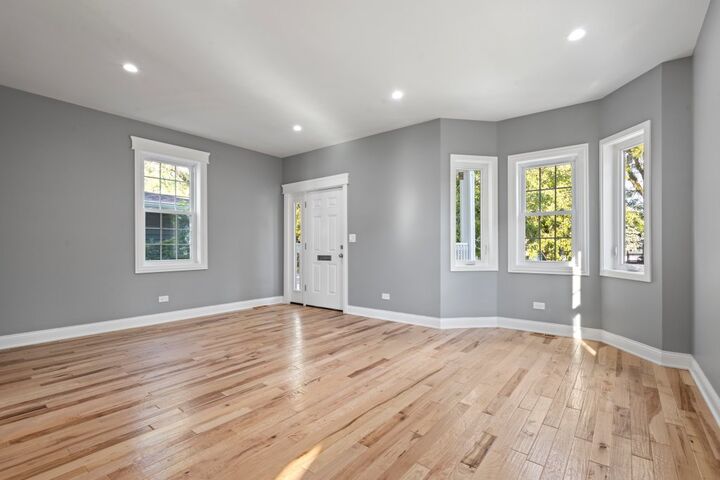 Property Photo:  1610 S Fifth Avenue  IL 60153 