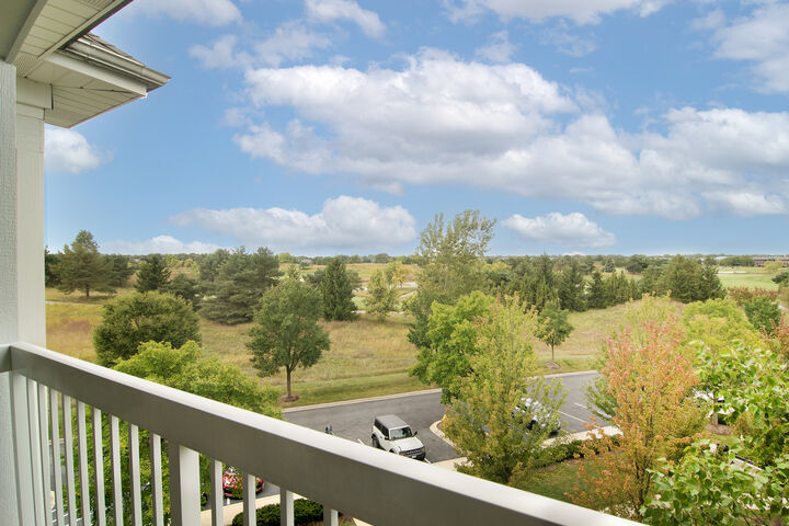 Property Photo:  2750 Commons Drive 408  IL 60026 