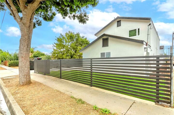 Property Photo:  6818 Florence Place  CA 90201