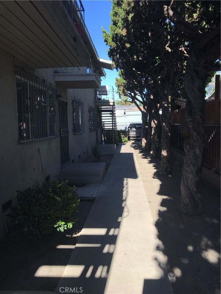 Property Photo:  7906 S San Pedro Street  CA 90003 