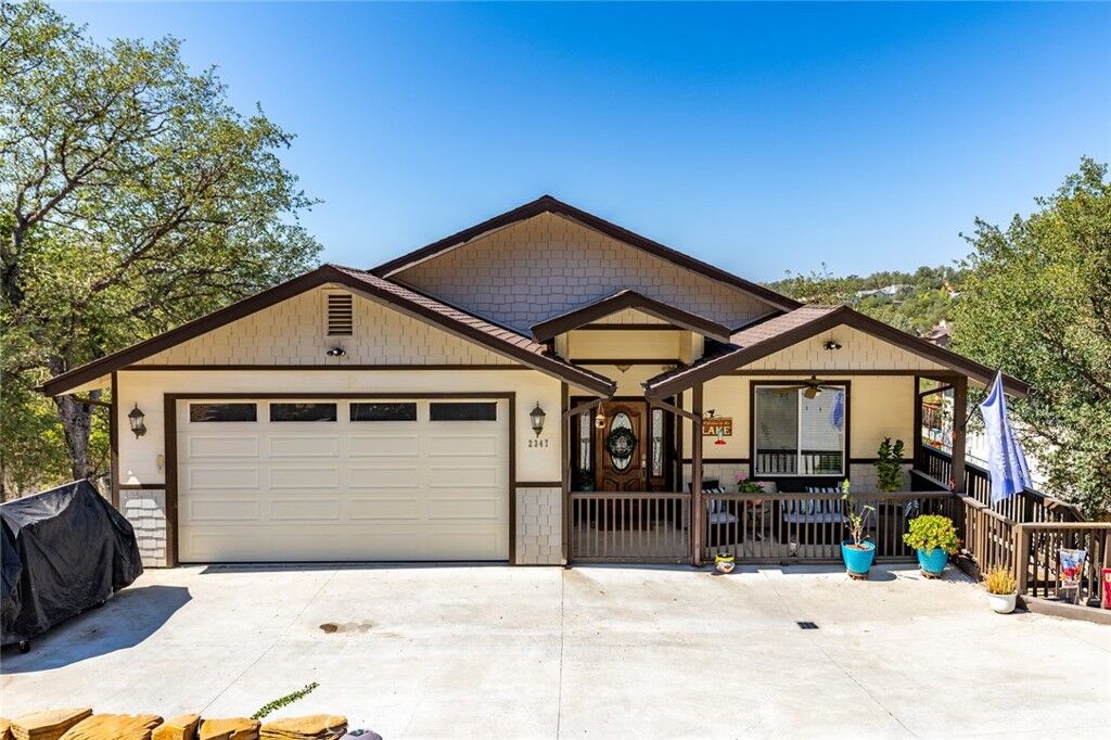 Property Photo:  2347 Lakeview Drive  CA 93426 