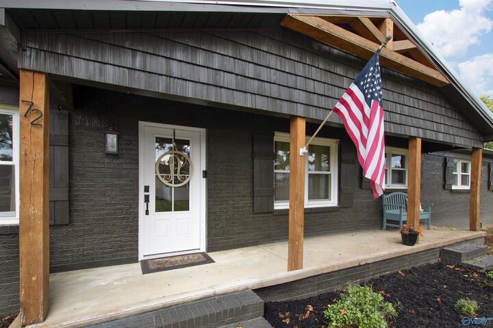 Property Photo: 72 Gavins Way AL 35016