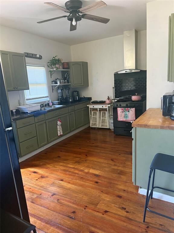 Property Photo: 801 W Walker Street TX 75020