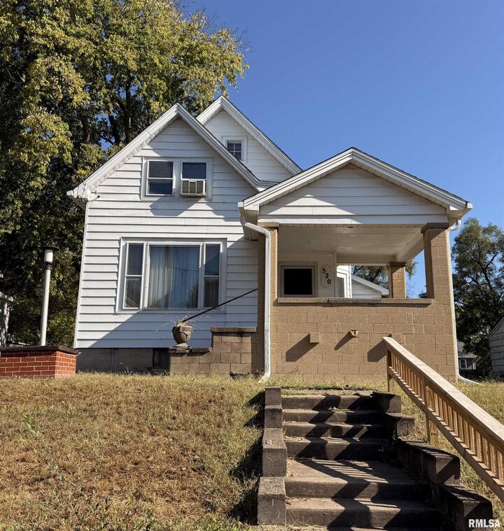 520 Fairholm Avenue  Peoria IL 61603 photo