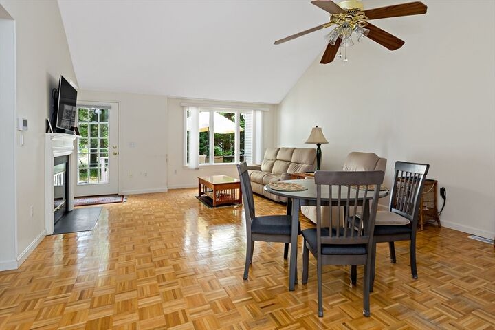 Property Photo:  5 Friendship Ct 89  MA 02649 