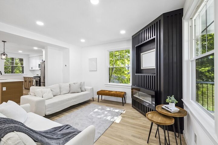 Property Photo:  7 Wesleyan, St  MA 01545 