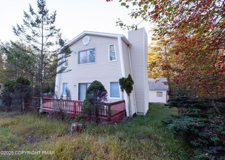 Property Photo: 8526 Hillcrest Drive PA 18466
