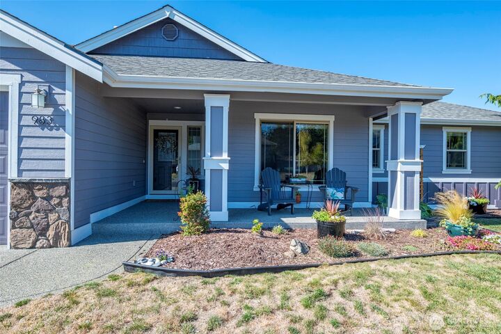 Property Photo:  983  Cove View Circle  WA 98277 