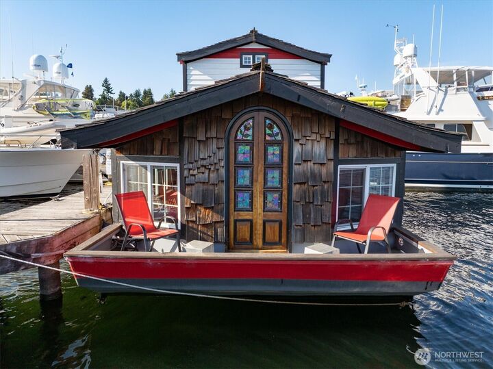 2401 N Northlake Way L6  Seattle WA 98103 photo