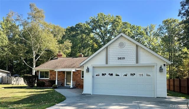 Property Photo: 3610 State Road MI 48059