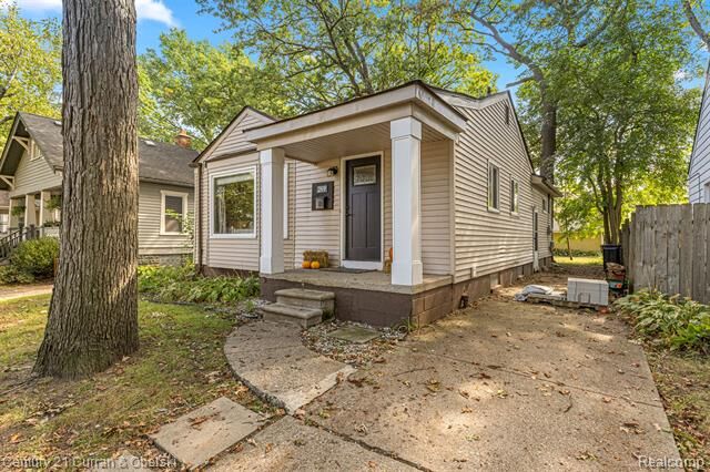 Property Photo: 269 Fielding Street MI 48220