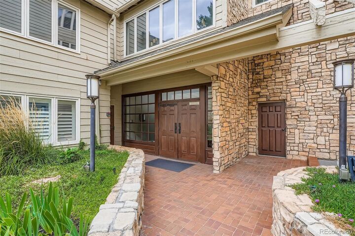 Property Photo: 4605 S Yosemite Street 304 CO 80237