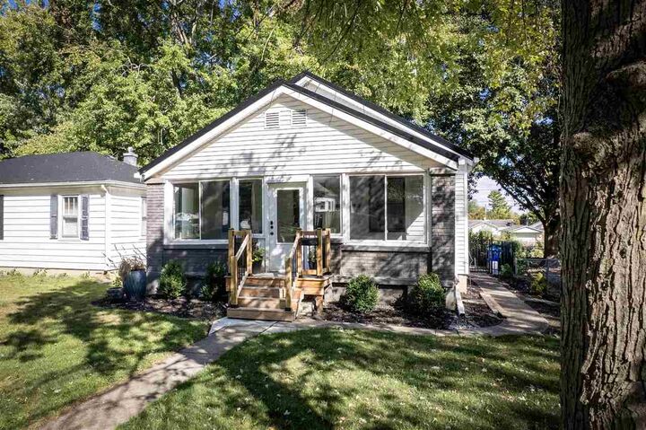 Property Photo:  203 NW 17th Street  IN 47374 
