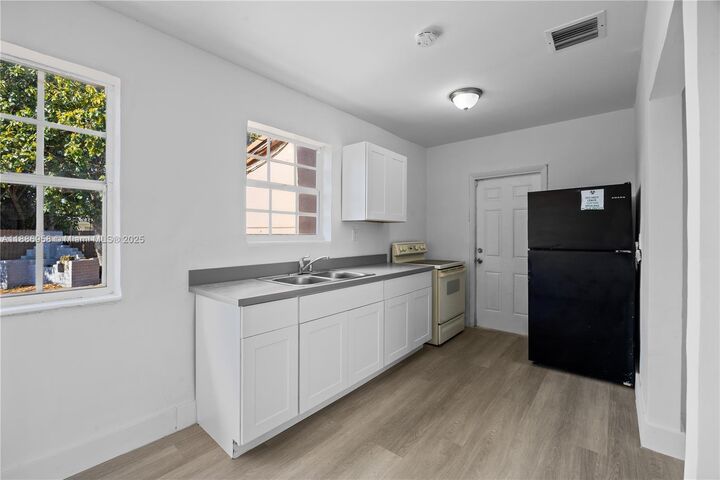 Property Photo: 11500 SW 142nd St FL 33176