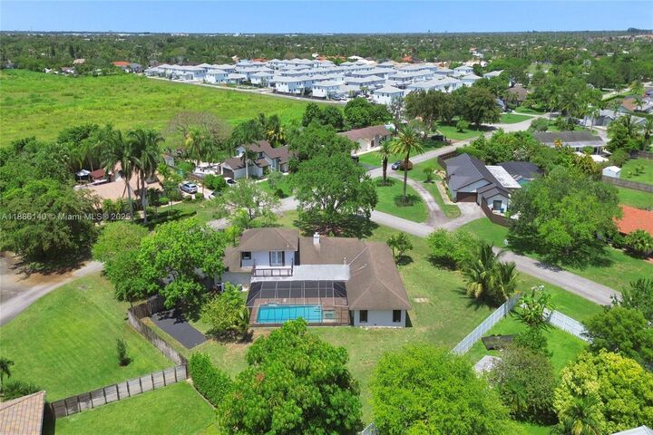 Property Photo:  14940 SW 164th Ter  FL 33187 
