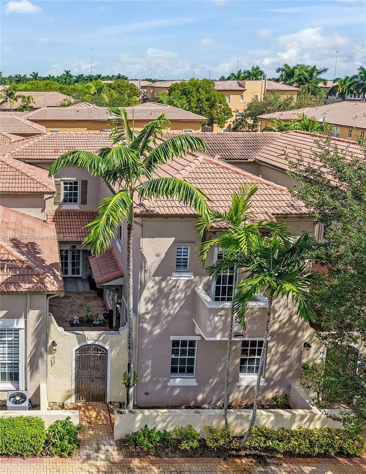 Property Photo: 14709 SW 6th St FL 33027
