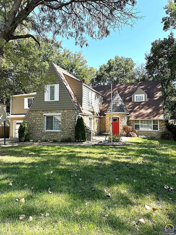 1520 SW Oakley Ave  Topeka KS 66604 photo