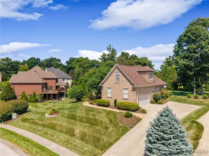 Property Photo:  3542 Lafayette Parkway  IN 47119