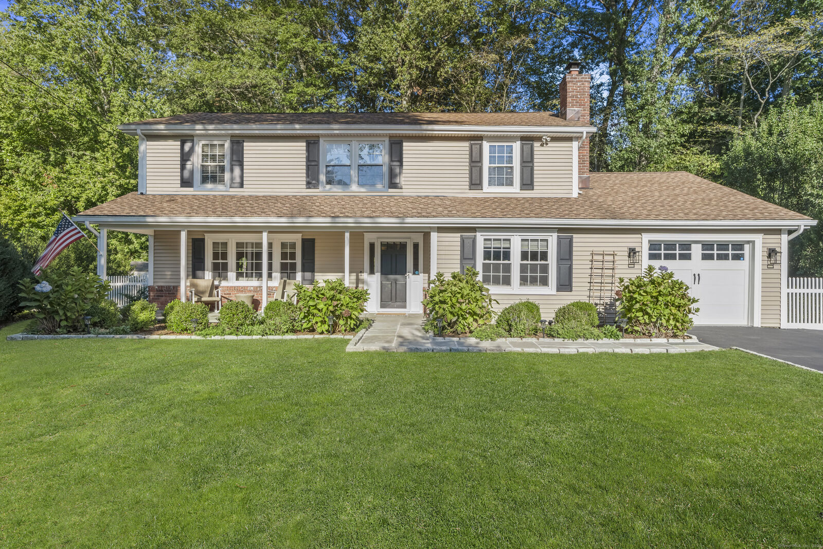 Property Photo:  157 Woodridge Drive South  CT 06902 